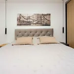 In 45076 فيلة *