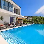 Villa In 45076 Crikvenica