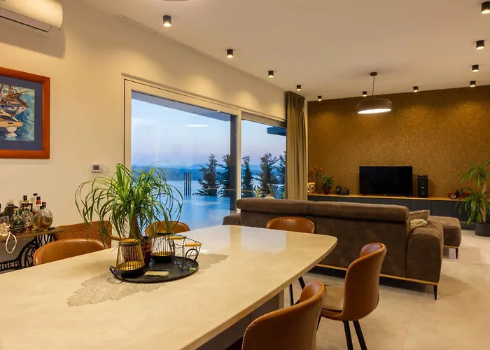 Villa In 45076 Crikvenica